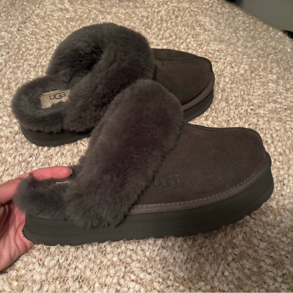 Women’s Ugg Slippers